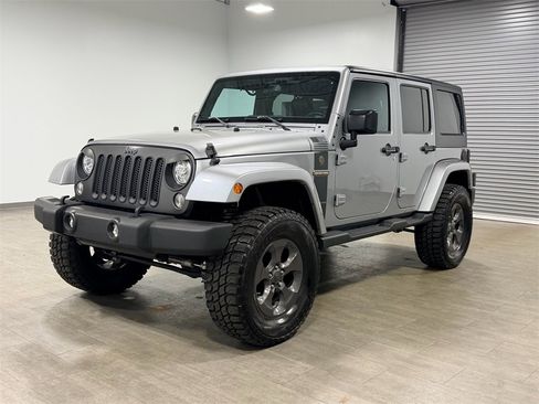 Used 2017 Jeep Wrangler Unlimited Sport image 8
