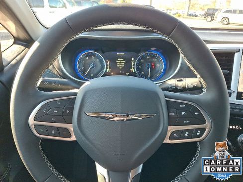 New 2026 Chrysler Pacifica Select image 10