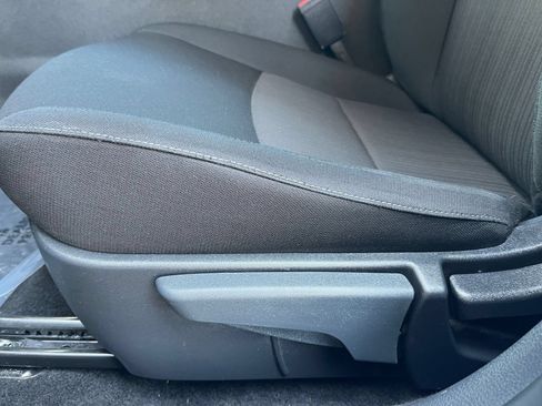 Used 2025 Nissan Sentra SV FWD image 19