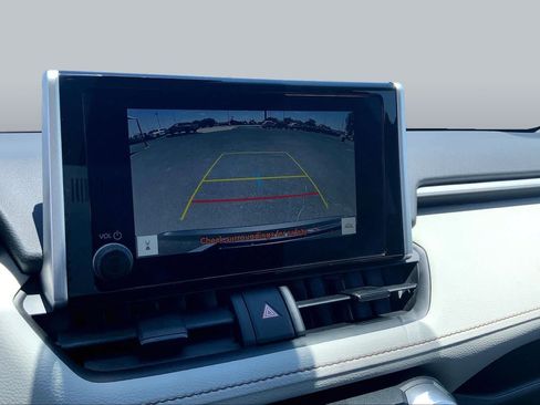 Used 2025 Toyota RAV4 XLE w/ Convenience Package AWD/4WD image 27