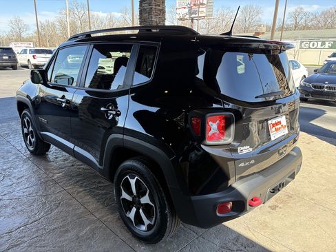 Used 2019 Jeep Renegade Trailhawk image 8