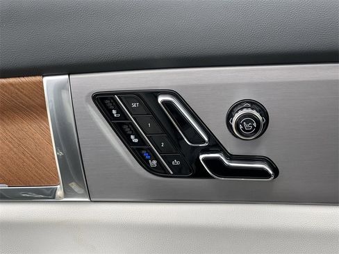 New 2026 Cadillac Vistiq Sport image 24