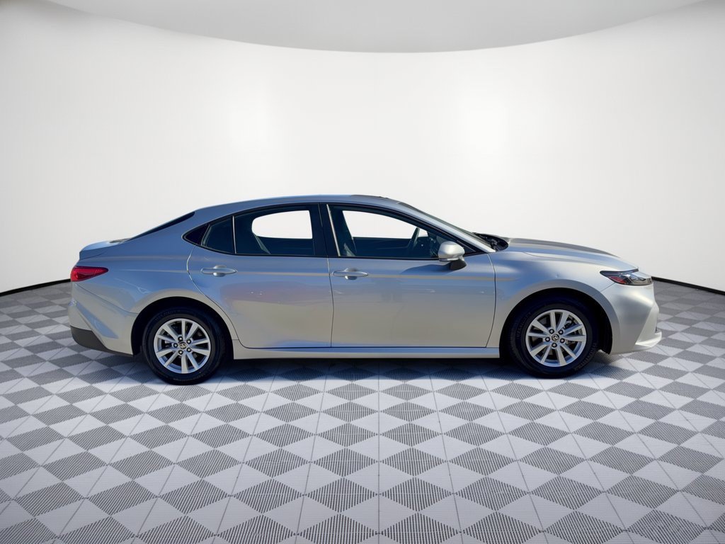 Used 2025 Toyota Camry LE FWD image 8