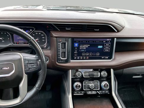 Used 2021 GMC Yukon XL Denali w/ Denali Premium Package AWD/4WD image 7