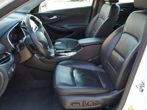 Used 2024 Chevrolet Malibu LT FWD image 30