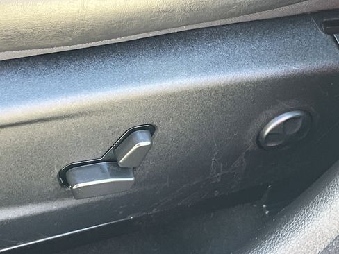 Used 2021 Chrysler 300 Touring L image 18