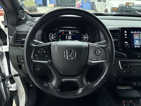 Certified 2023 Honda Passport TrailSport image 18