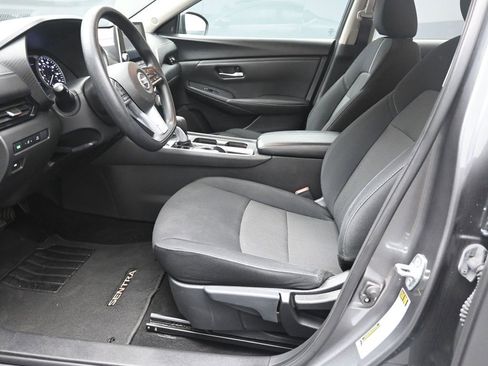 Used 2023 Nissan Sentra SV image 17