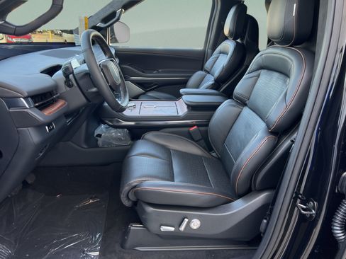 New 2027 Lincoln Navigator Black Label AWD/4WD image 9
