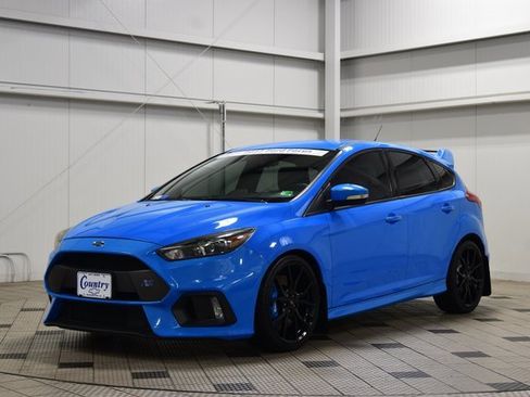 Used 2017 Ford Focus RS image 3