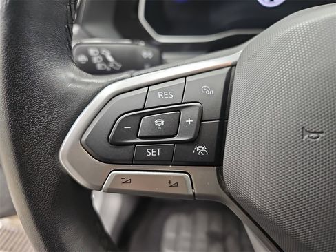 Used 2024 Volkswagen Jetta SE image 16