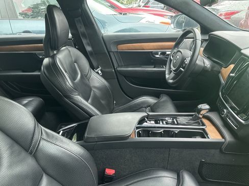 Used 2018 Volvo S90 T6 Inscription w/ Luxury Package AWD/4WD image 3