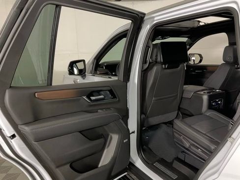 New 2026 GMC Yukon Denali w/ Denali Reserve Package AWD/4WD image 34