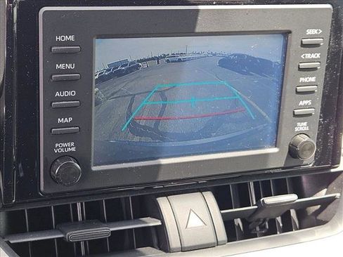 Used 2019 Toyota RAV4 XLE w/ Convenience Package FWD image 13