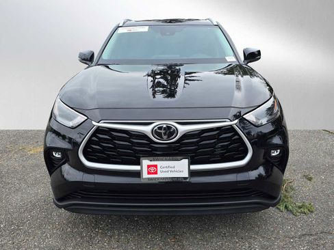 Certified 2022 Toyota Highlander XLE image 8