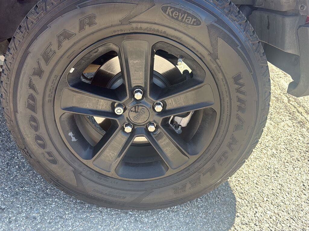 Used 2021 Jeep Wrangler Unlimited Sport AWD/4WD image 8