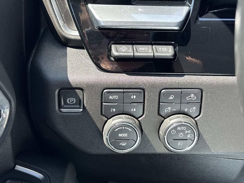 Used 2024 Chevrolet Silverado 2500 LTZ w/ LTZ Premium Package AWD/4WD image 21