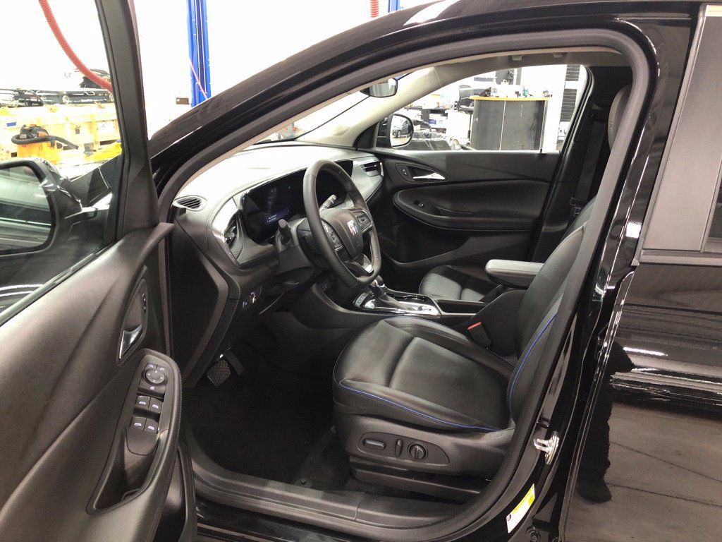 Used 2026 Buick Encore GX Sport Touring w/ Comfort Package AWD/4WD image 13