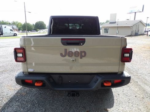 Used 2020 Jeep Gladiator Mojave AWD/4WD image 4