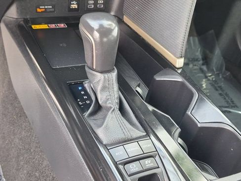 Used 2025 Toyota Camry SE FWD image 20