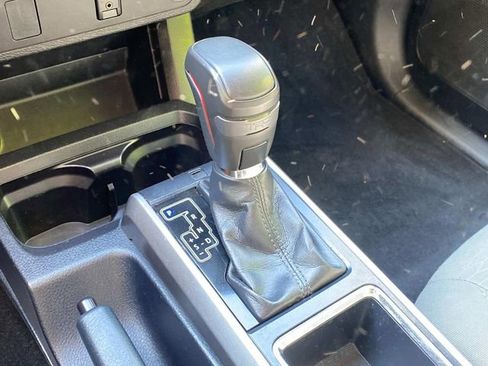 Used 2017 Toyota Tacoma SR5 w/ Tow Package AWD/4WD image 27