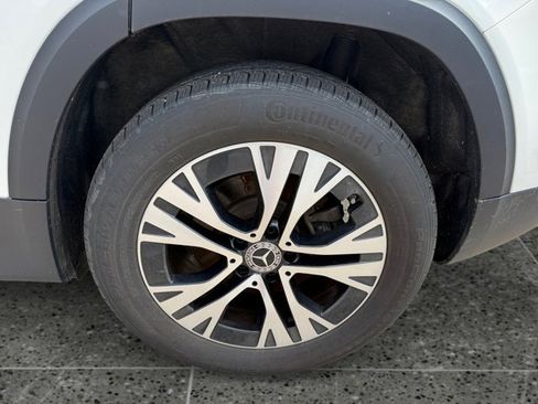 Used 2024 Mercedes-Benz GLB 250 4MATIC image 14