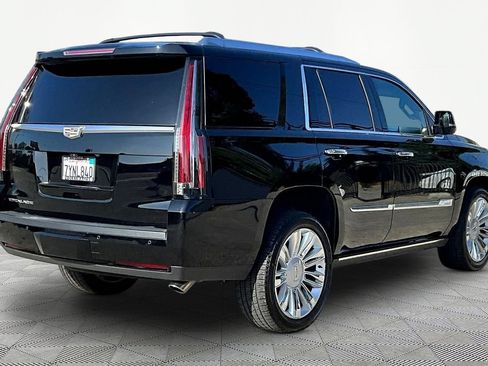Used 2017 Cadillac Escalade Platinum AWD/4WD image 6