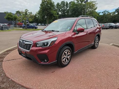 Used 2021 Subaru Forester Premium AWD/4WD image 1