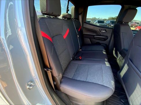 Used 2025 Chevrolet Colorado Z71 image 19