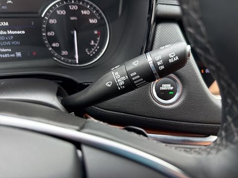 Used 2025 Cadillac XT5 Premium Luxury image 23