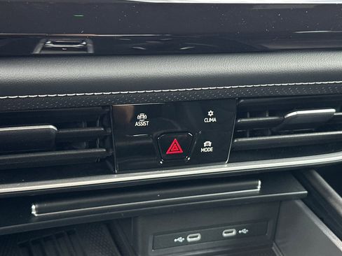 New 2026 Volkswagen Atlas Cross Sport SE AWD/4WD image 18