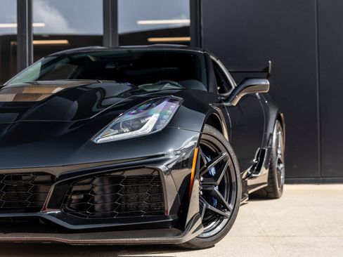 Used 2019 Chevrolet Corvette ZR1 w/ ZTK Track Performance Package RWD image 16