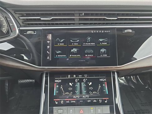 Used 2025 Audi Q8 Premium Plus w/ Premium Plus Package image 23