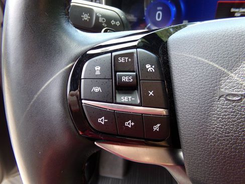 Used 2021 Ford Explorer Platinum w/ Equipment Group 601A AWD/4WD image 43