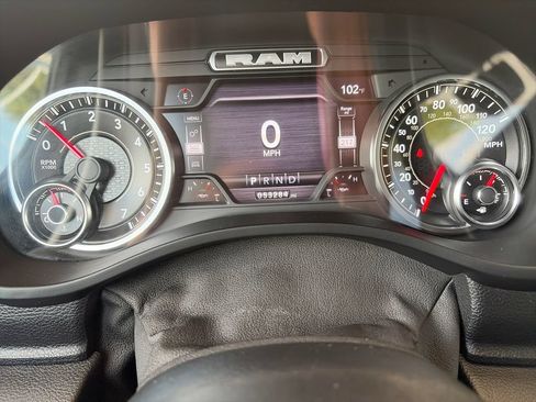 Used 2022 RAM 1500 Big Horn AWD/4WD image 11