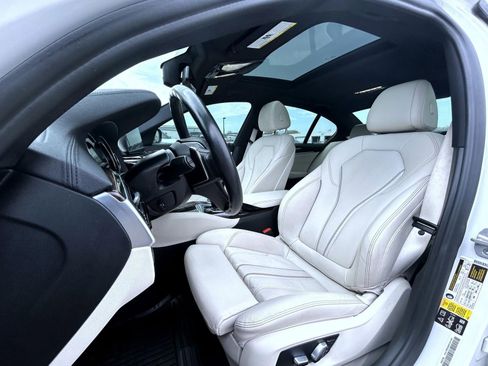 Used 2017 BMW 540i xDrive image 10