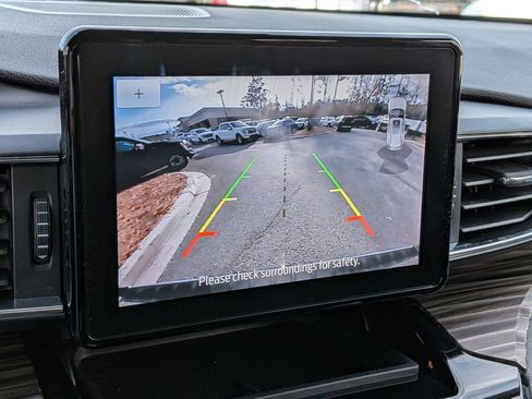 Certified 2023 Ford Explorer Limited w/ Equipment Group 301A image 22