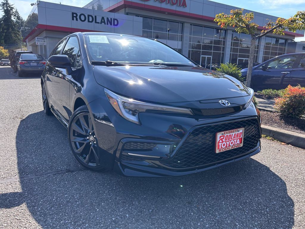 Certified 2026 Toyota Corolla SE w/ SE Package FWD image 9