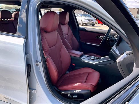 Used 2023 BMW 330i Sedan w/ M Sport Package image 8