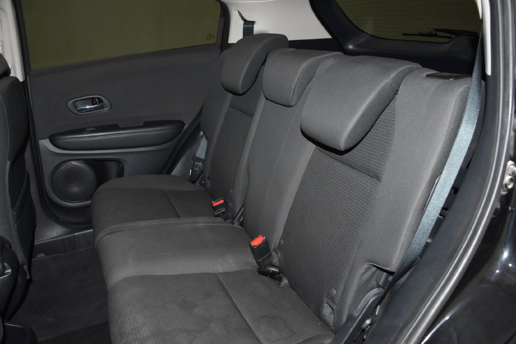 Used 2021 Honda HR-V LX image 25