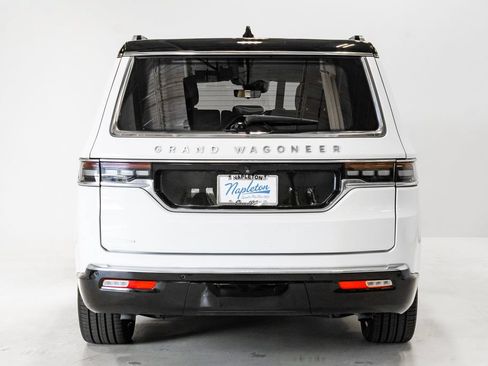 Certified 2023 Jeep Grand Wagoneer Series II w/ Premium Group II AWD/4WD image 30