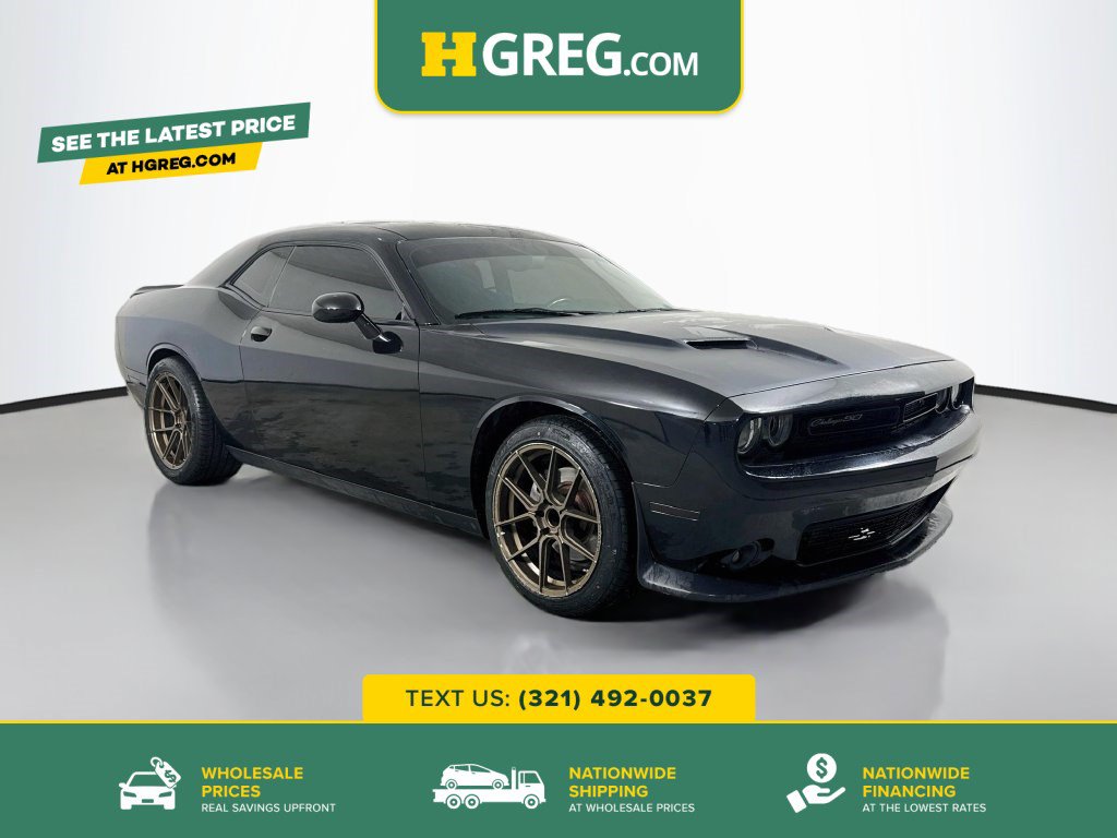 Used 2020 Dodge Challenger R/T RWD image 1