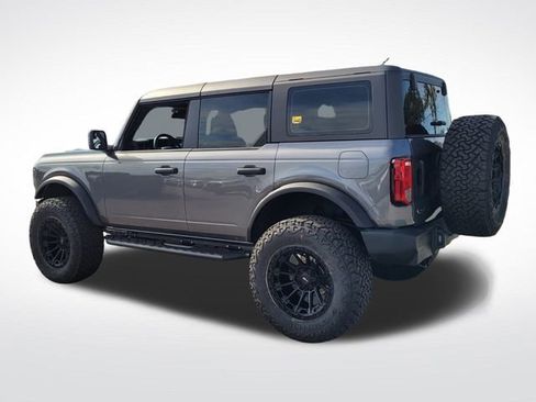 New 2025 Ford Bronco Base image 8