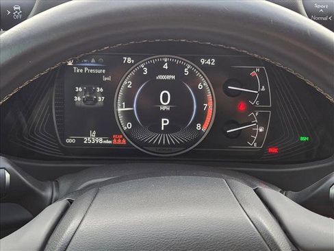 Used 2022 Lexus UX 200 image 10