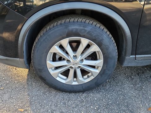 Used 2016 Nissan Rogue SV AWD/4WD image 6