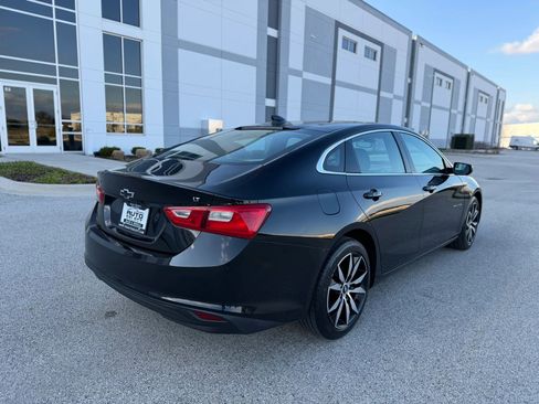 Used 2017 Chevrolet Malibu LT w/ Leather Package image 5