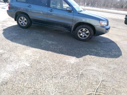 Used 2004 Toyota Highlander 4WD V6 image 6