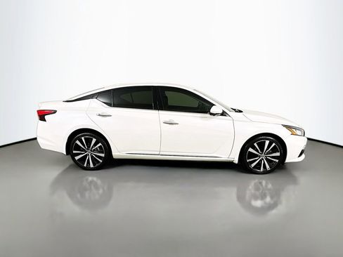 Used 2020 Nissan Altima 2.5 Platinum image 4