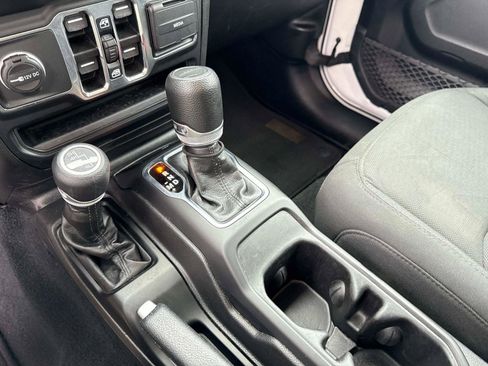 Used 2023 Jeep Gladiator Sport image 26