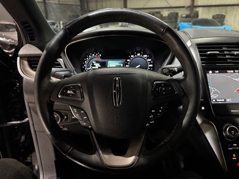 Used 2019 Lincoln MKC Premiere image 31